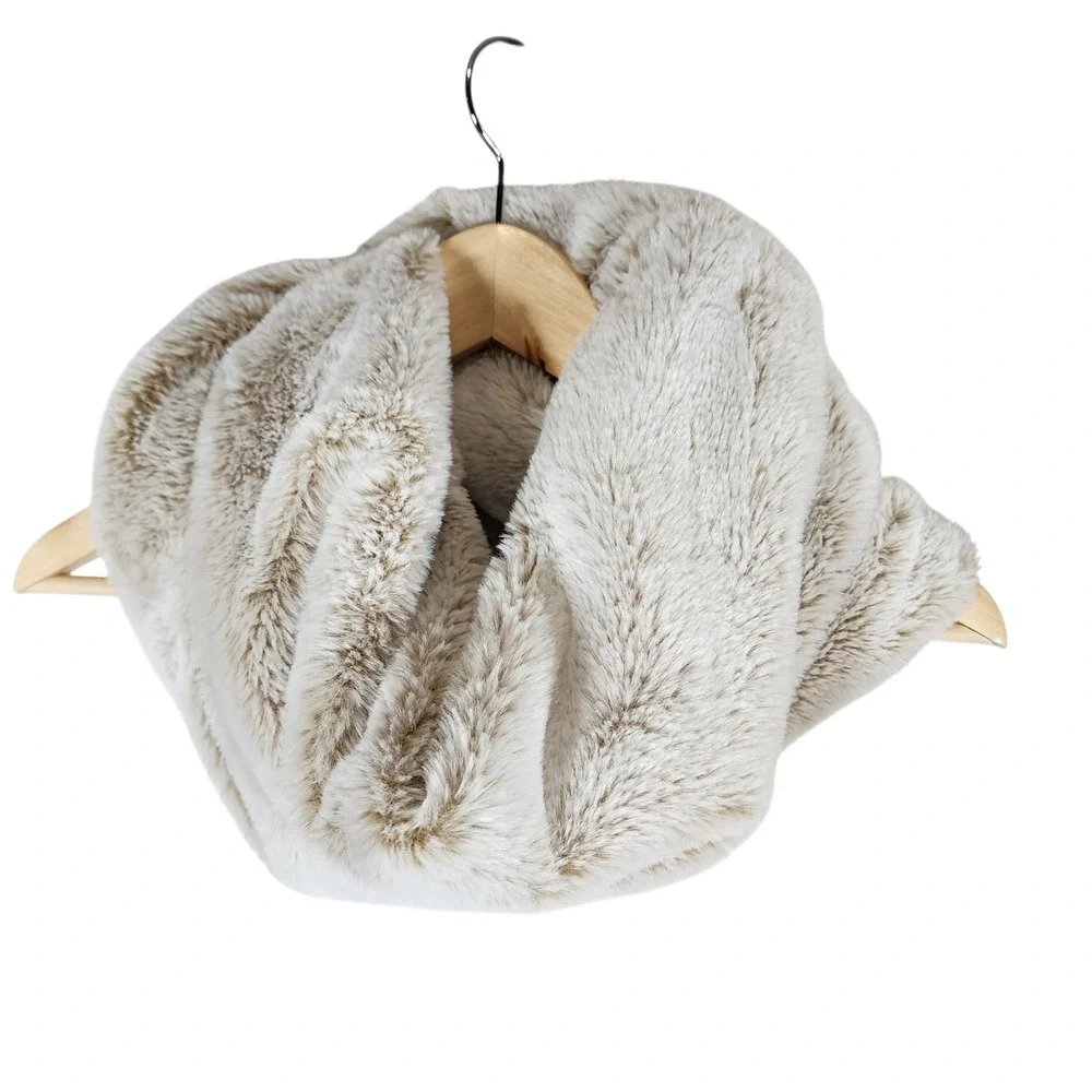 Luxurious‎ Faux Fur Infinity Scarf Circle Wrap Plush Warm Winter Beige